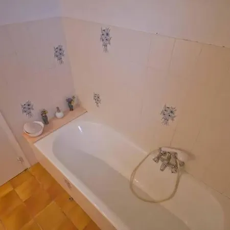 Apartment Lugaro *